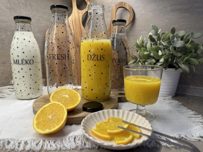 Čirá skleněná láhev se šroubovacím uzávěrem a polepem - objem 1000 ml - Varianta: s textem, Text: Limonáda