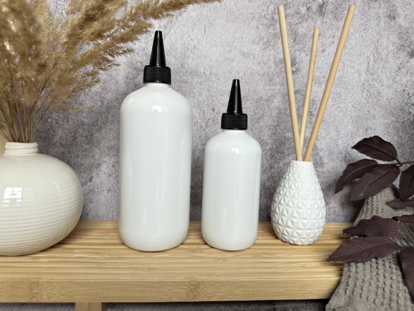 Bílá lahvička s twist uzávěrem a víčkem - objem 250/500 ml - Velikost: 250 ml