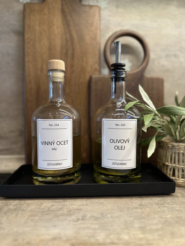 Čirá skleněná láhev s nálevkou - objem 500 ml