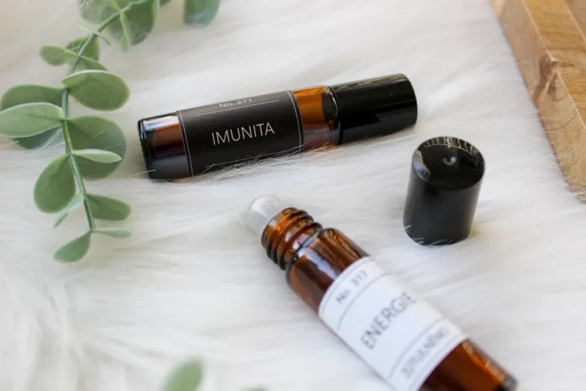 Hnědá lahvička s roll-on - objem 10 ml