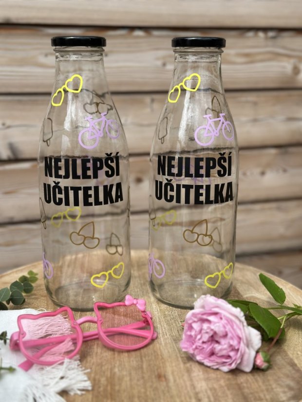 Čirá skleněná láhev - NEJLEPŠÍ UČITELKA