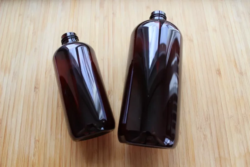 Hnědá lahvička s výběrem uzávěru - objem 250 ml nebo 500 ml - II. jakost - Velikost: 250 ml