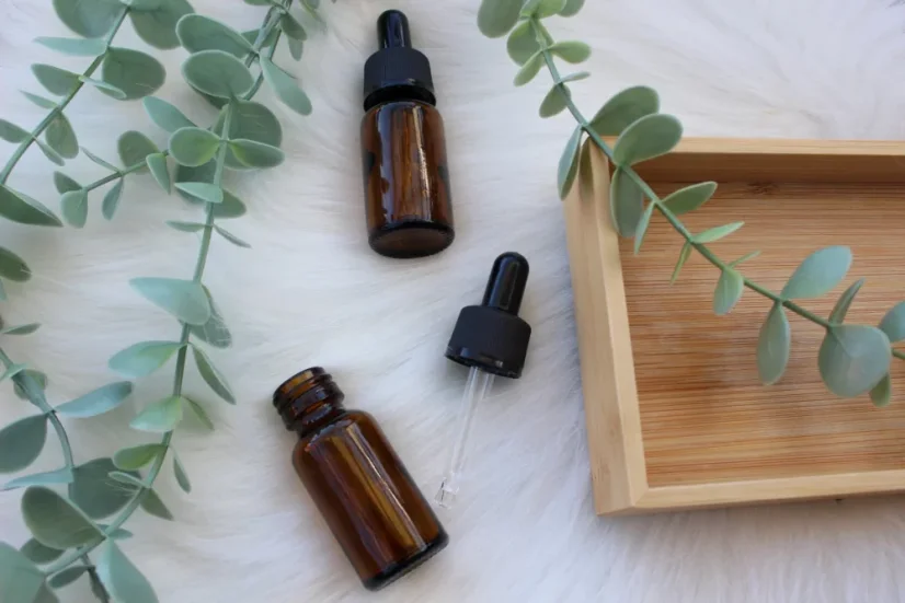 Hnědá lahvička s pipetkou - objem 10 ml